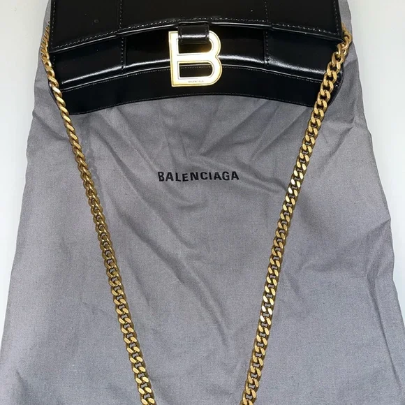 Balenciaga Hourglass Wallet on Chain! - Picture 5 of 9